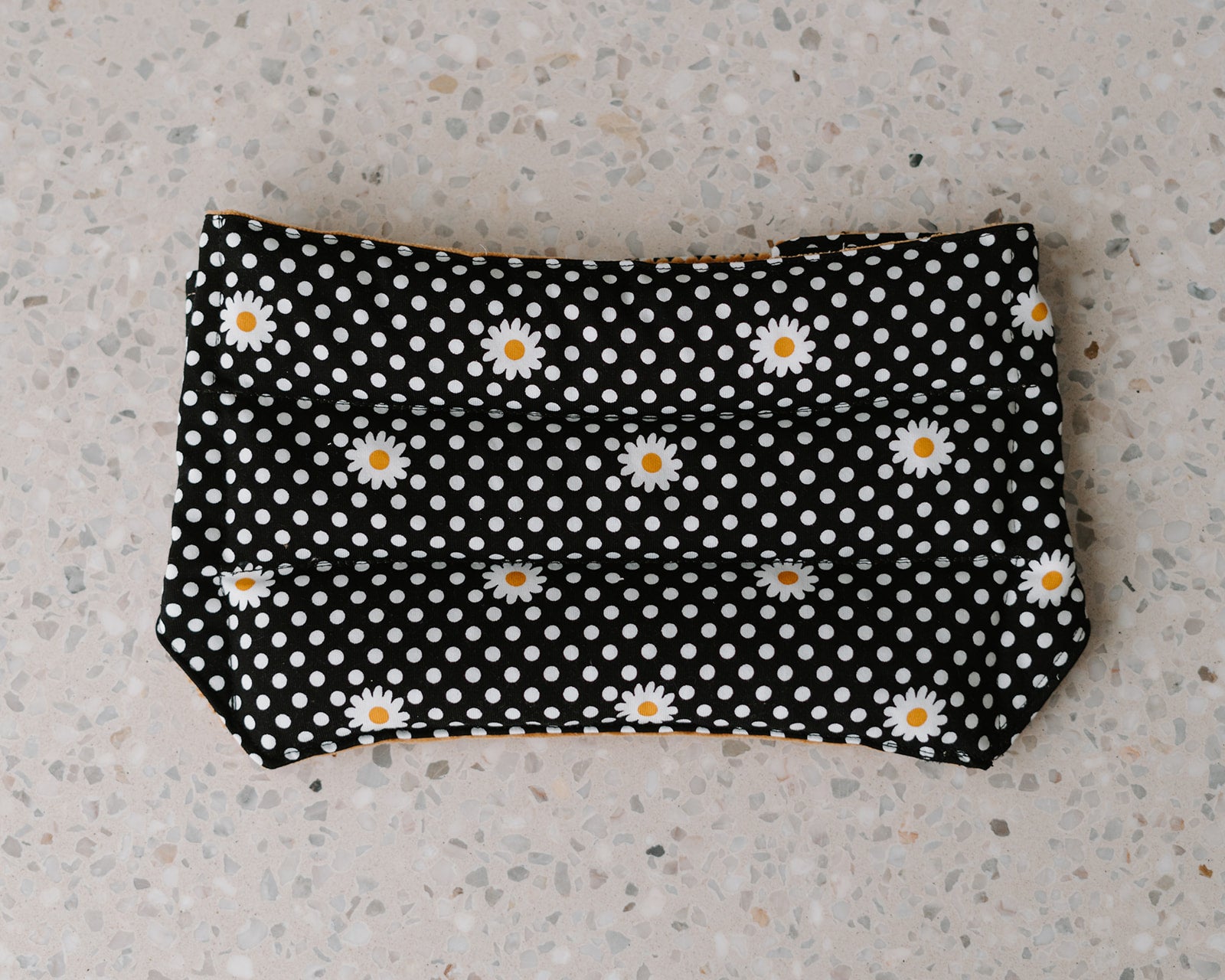 Wrap Around Belt Heat Pack — Dots & Daisies