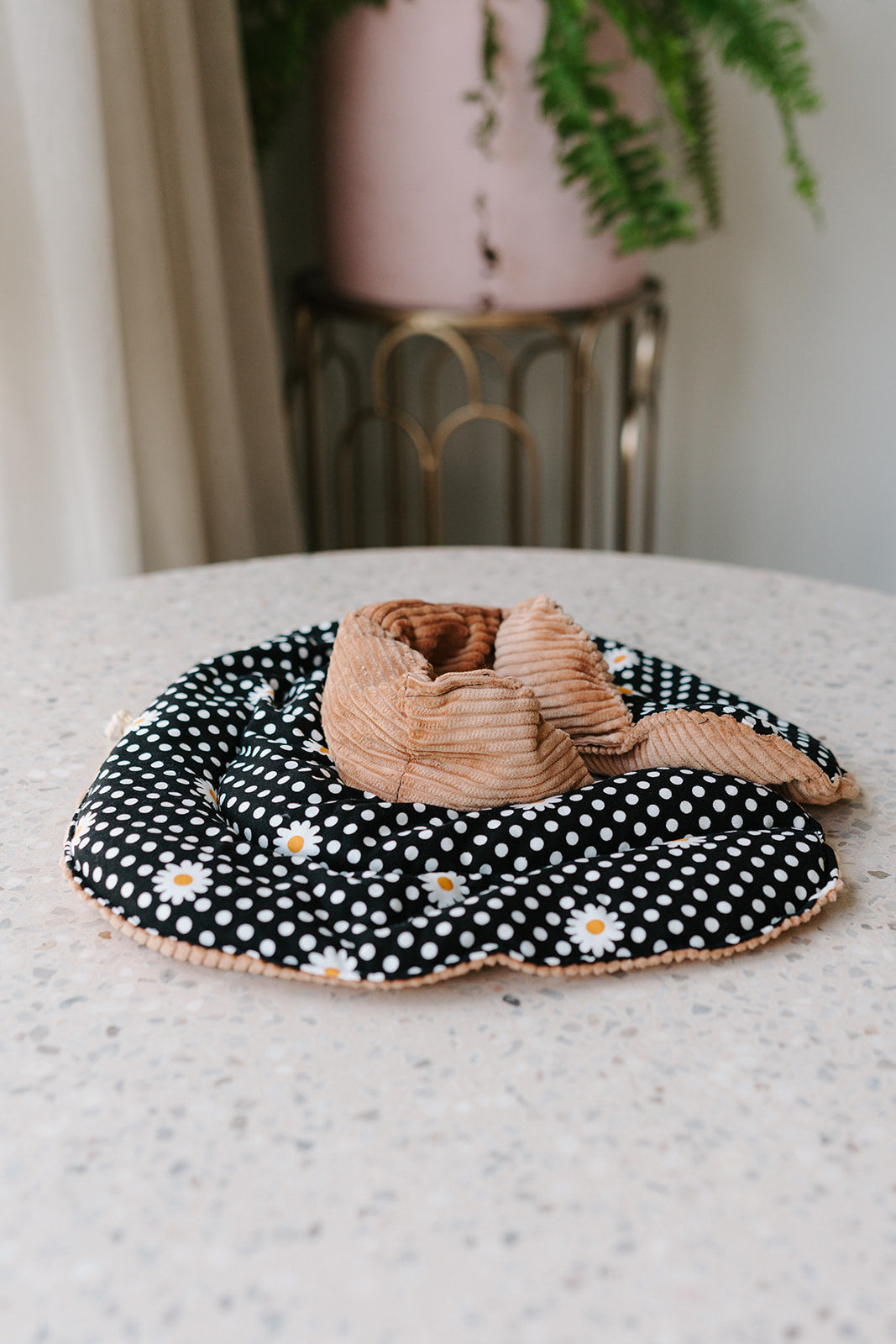 Neck & Shoulder Wrap Heat Pack — Dots & Daisies